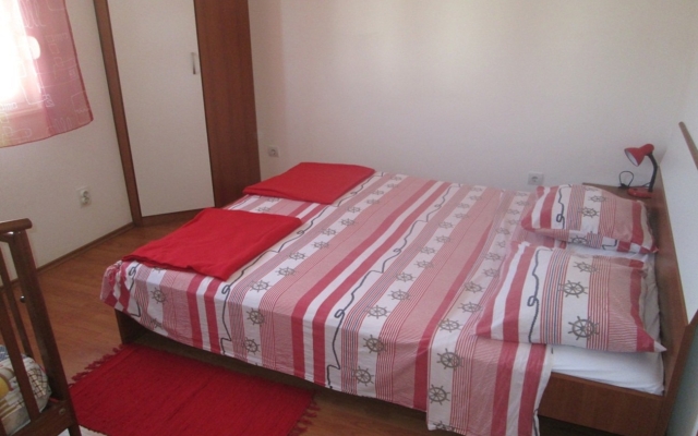 Apartment Danijela - 200 m from beach: Nina  Kastel Stafilic, Riviera Split