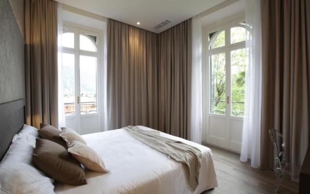 Villa Liberty - Lake Como Rooms & SPA