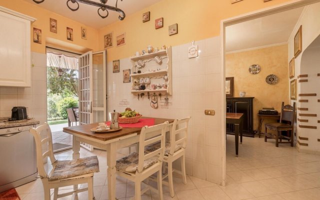 Awesome Home in Roma With 3 Bedrooms, Wifi and Outdoor Swimming Pool