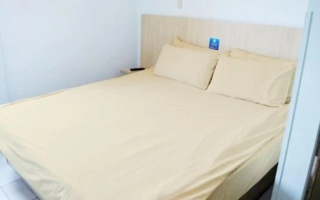 Jimmy Sunshine Fast Hotel