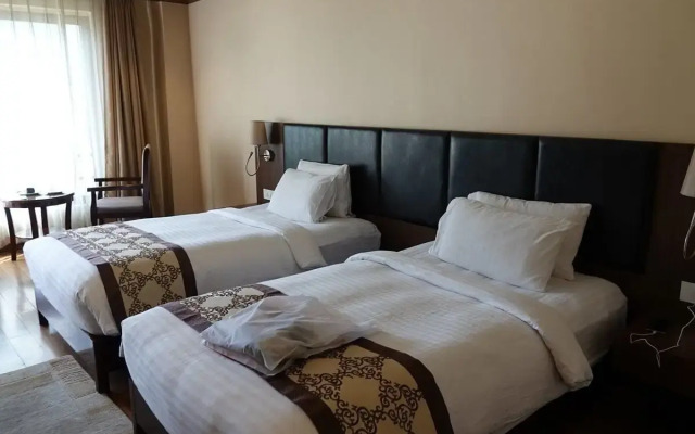 Ariya Hotel