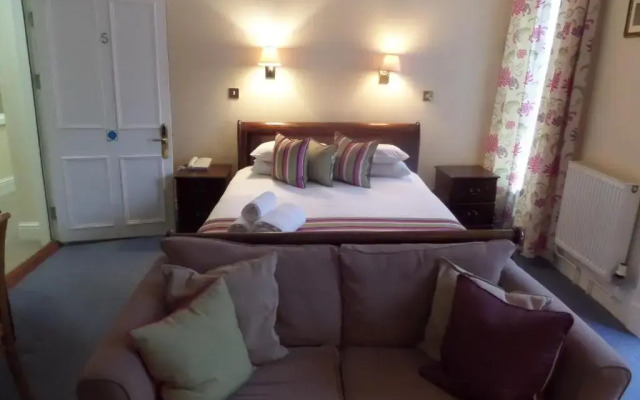 Harry's Hotel, Bar & Bistro