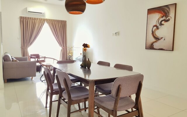 Teiw Family Homestay at Skypod Residence Puchong