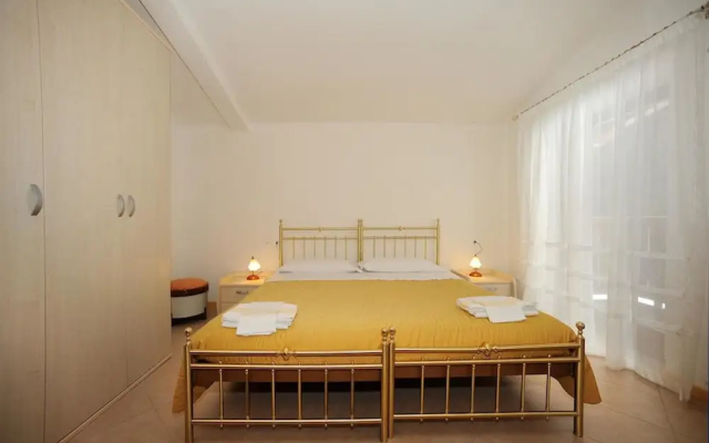 Hotel Bucaneve