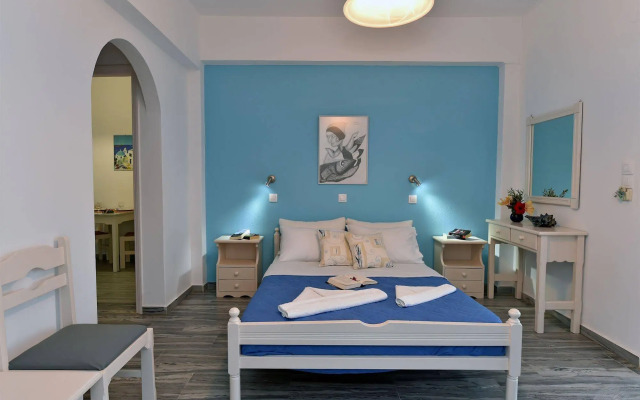 Tarsa Studios & Apartments