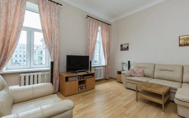 Apartment Fontanki 77