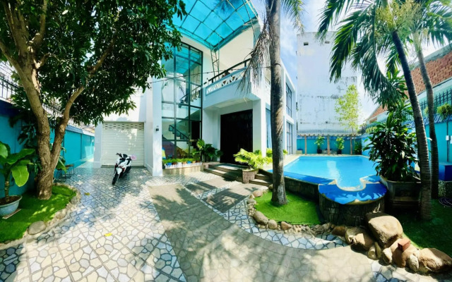 Xoai Xanh Hostel & Villa