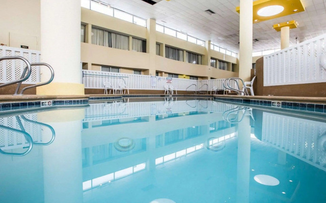 Quality Inn & Suites - Greensboro-High Point