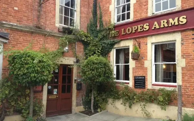 Lopes Arms Hotel