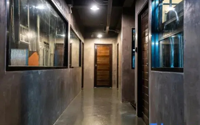 Another High Away Hostel - Bangkok