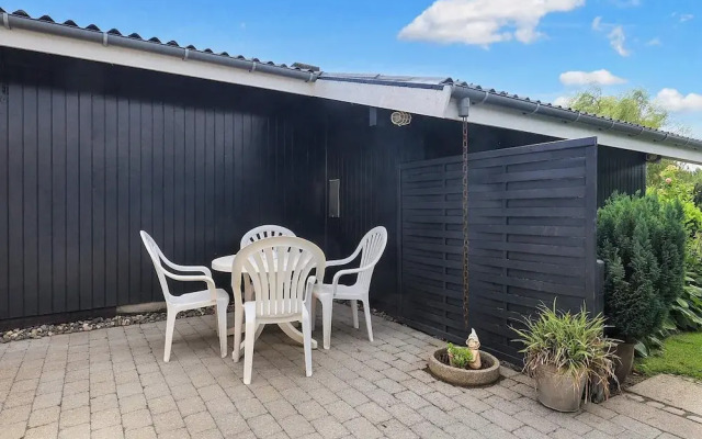 8 Person Holiday Home in Vaeggerlose