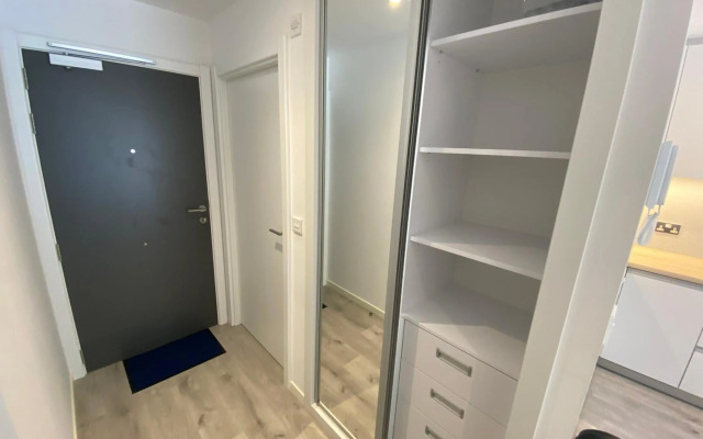 Modern Studio Apartment at The Hub