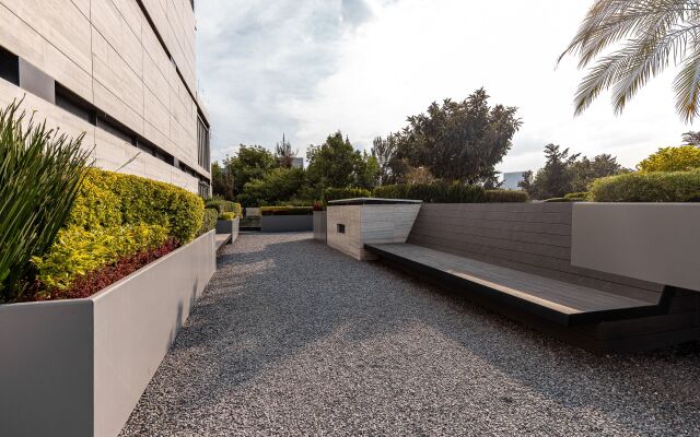 Casai Modern 2BR 2.5BA Oasis Steps From Parque Americas