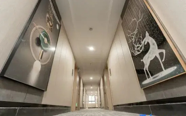 Homeinn Ease Hotel (Xuzhou Yunlong Lake Huaihai New World)
