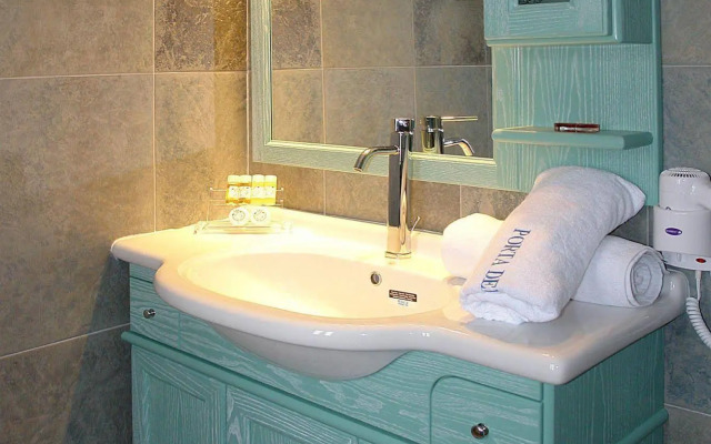 PortaDelMare Deluxe Suites