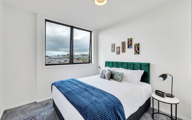 Roomie Apartment Hotel