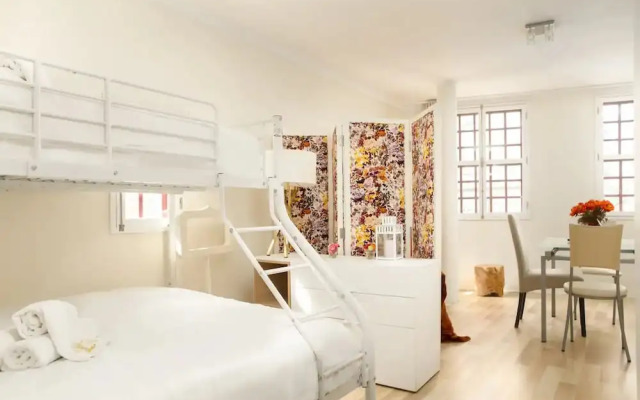 Clerigos Studio Apts