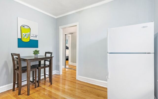 Well equipped 1BR in Chicago highlights