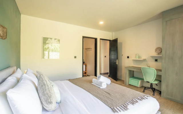 Luxurious 6BR Clifftop Villa, 5 Minutes to Bingin