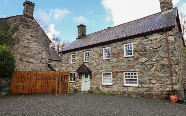 Cader Cottage