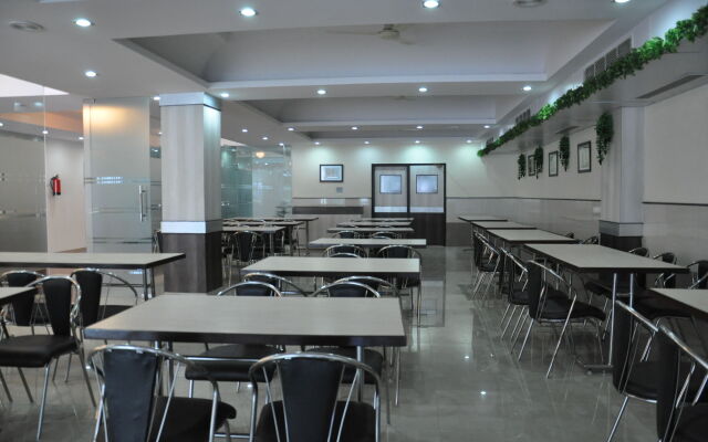 Hotel Krishna Sagar NH24