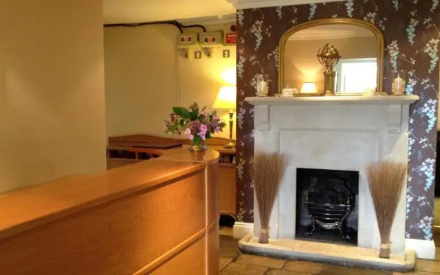 Millhouse Hotel And Riverside Restaurant