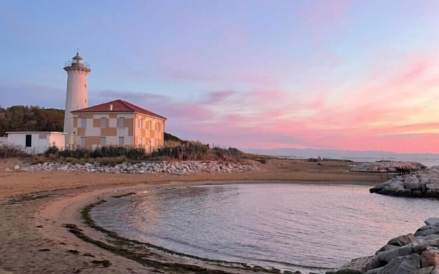 Twin Pine Trees Flats, Near Beach