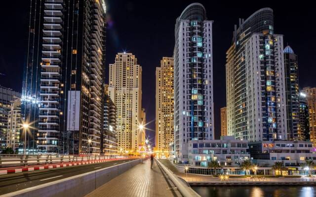 Sophisticated 2BR in Dubai Marina - Your Dream Destination!