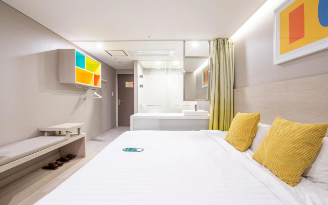 Отель Radisson Blu Airport