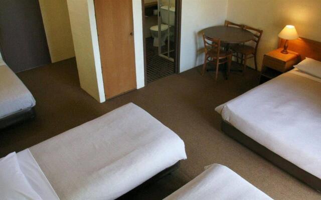Mountain Creek Motel