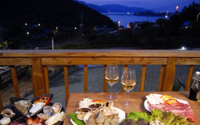 Yeosu Healing Pension