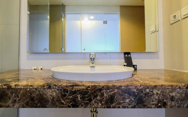 Elegant 1BR Apartment at Kemang Mansion