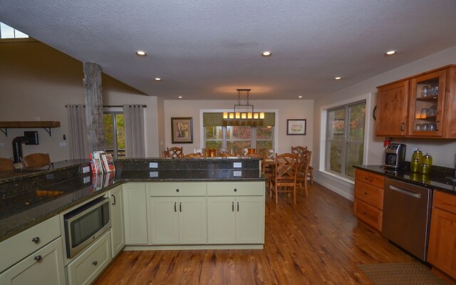 Barley Moon Retreat 5 Bedroom House