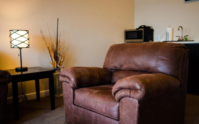 1 Bedroom Lake View Villa - Unit 306