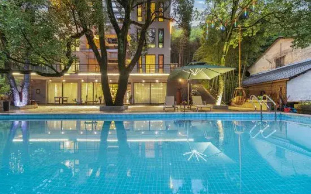 Yinlin · Moganshan Mid-Levels Beauty Hotel