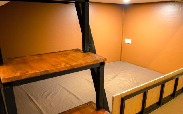 OYO 718 Grace Hostel