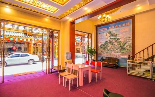 Mount Emei Moon Bay Hotel