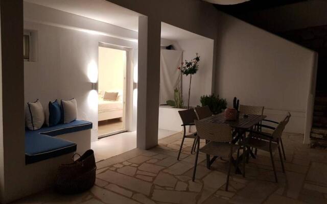 Modern House near Parikia with 3 bedrooms & 2 bath