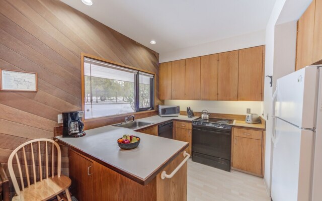 Meadow House #70 by Village Properties at Sunriver