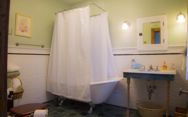 Lehmann House Bed & Breakfast