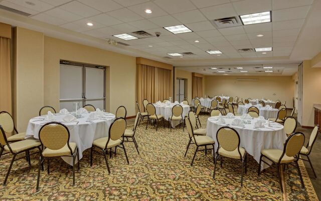 Hilton Garden Inn Cleveland Airport