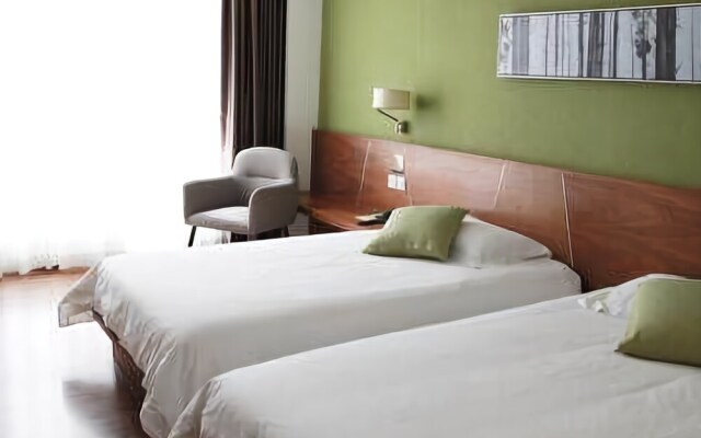Pesht Hotel