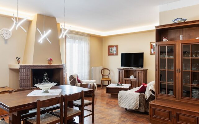Spacious Apartment in Subbiano With Garden