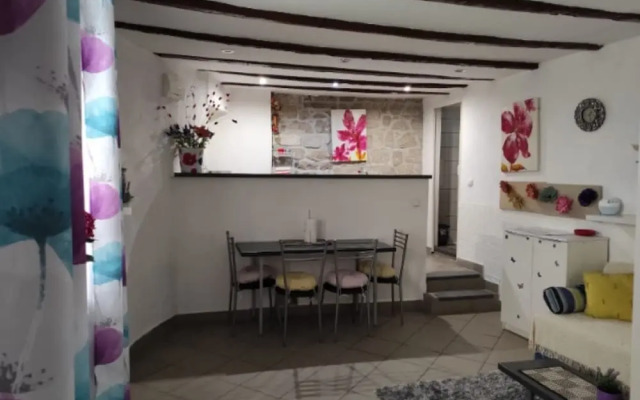 Apartment Abella
