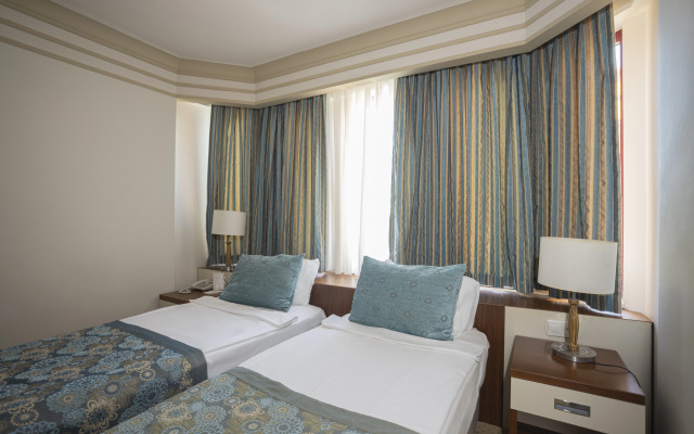 Villa Side Hotel