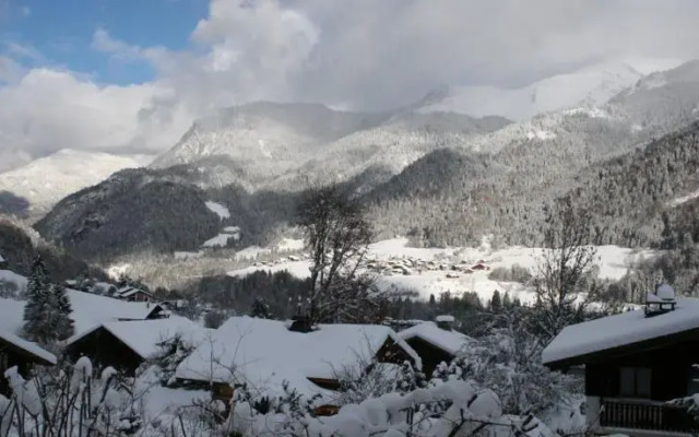 Chalet blanc bleu