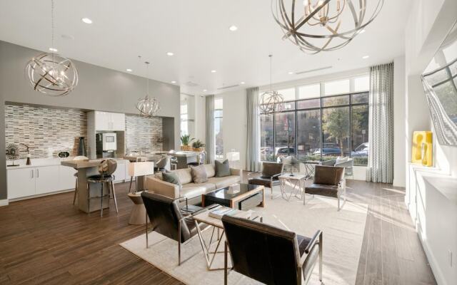 Arlington Deluxe 2BD 2BA Apartment