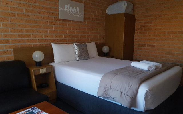 Royal Palms Motor Inn – Guest Rooms – Coffs Harbour