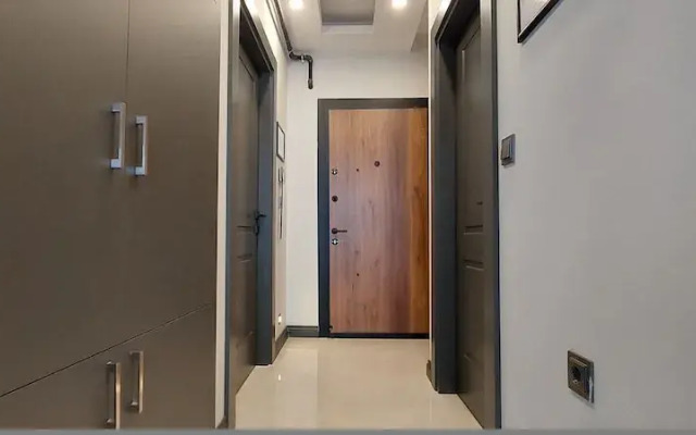 New Flat Large Living Space 4 Close to Lara Beach