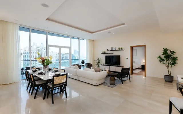 Stunning 3BR at the Palm w Beach Access